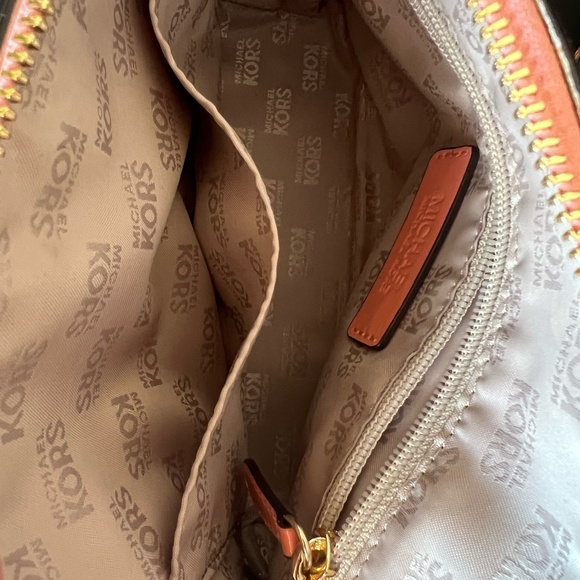 Michael Kors Peach Patent Emmy Set - Picture 3 of 5